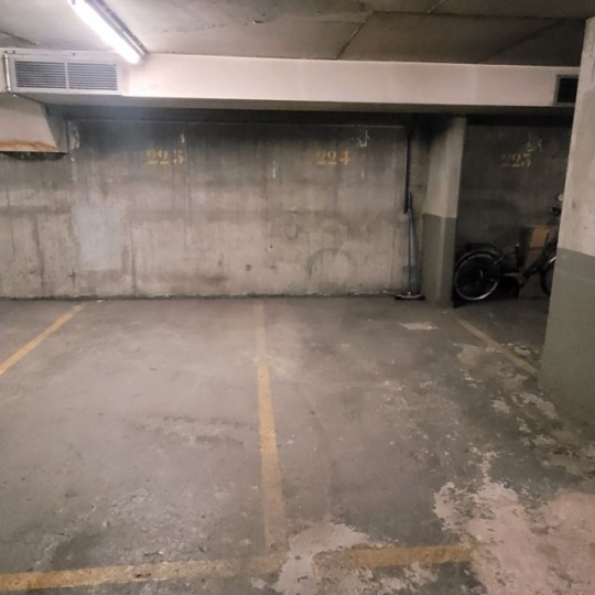  Annonces BAGNEUX : Garage / Parking | PARIS (75016) | 17 m2 | 60 000 € 