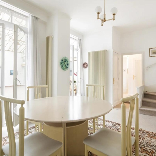  Annonces BAGNEUX : Maison / Villa | PARIS (75014) | 245 m2 | 2 850 000 € 