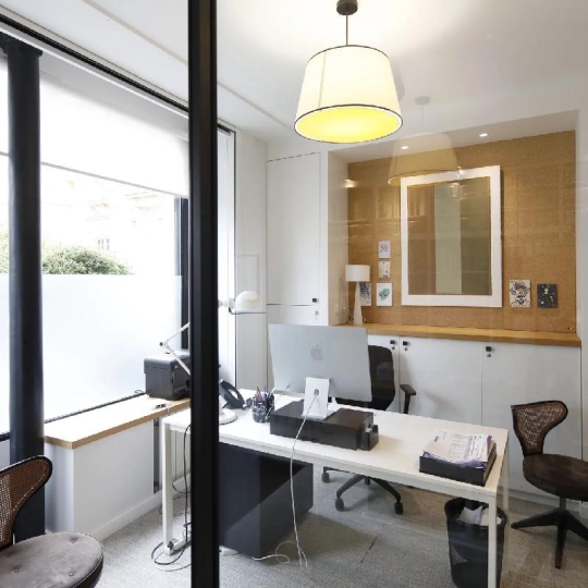  Annonces BAGNEUX : Local / Bureau | PARIS (75011) | 153 m2 | 1 989 620 € 