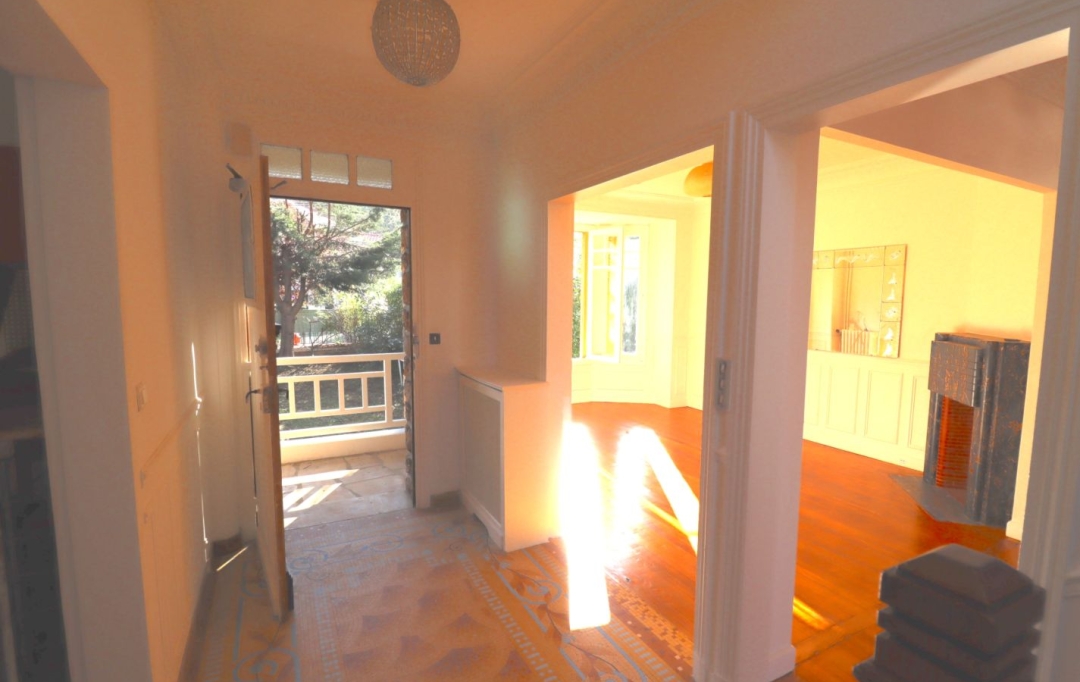 Annonces BAGNEUX : Maison / Villa | CACHAN (94230) | 193 m2 | 836 000 € 