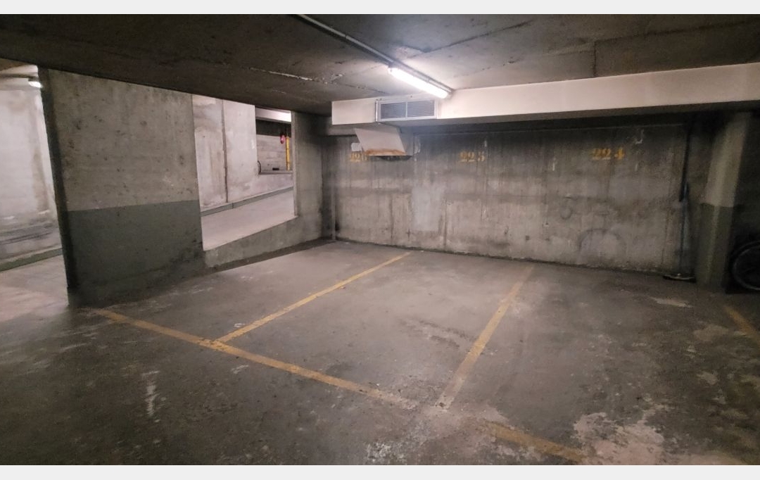 Annonces BAGNEUX : Garage / Parking | PARIS (75016) | 17 m2 | 60 000 € 