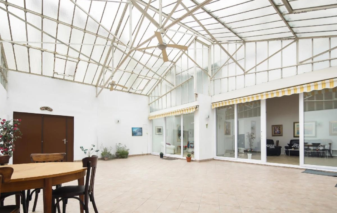 Annonces BAGNEUX : Maison / Villa | PARIS (75014) | 245 m2 | 2 850 000 € 