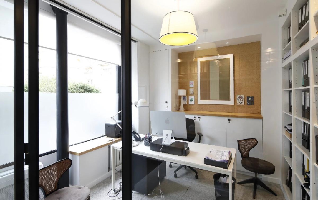 Annonces BAGNEUX : Local / Bureau | PARIS (75011) | 153 m2 | 1 989 620 € 