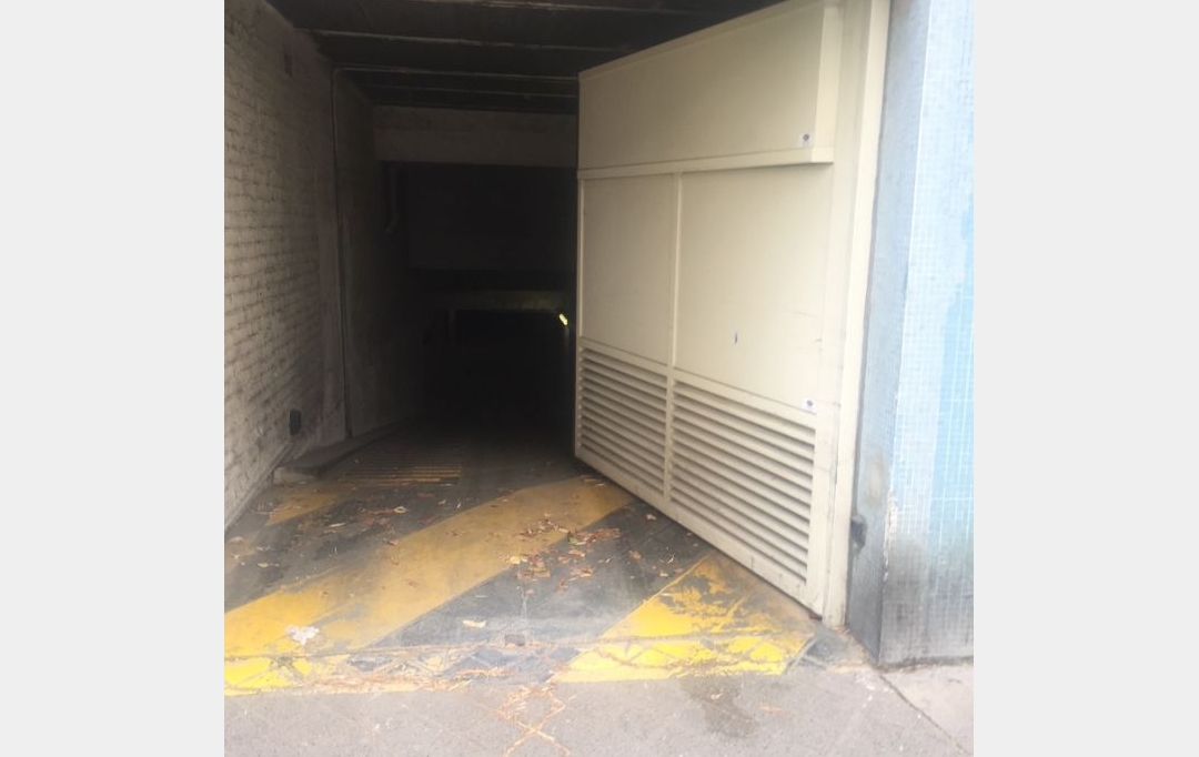 Annonces BAGNEUX : Garage / Parking | PARIS (75015) | 0 m2 | 120 € 